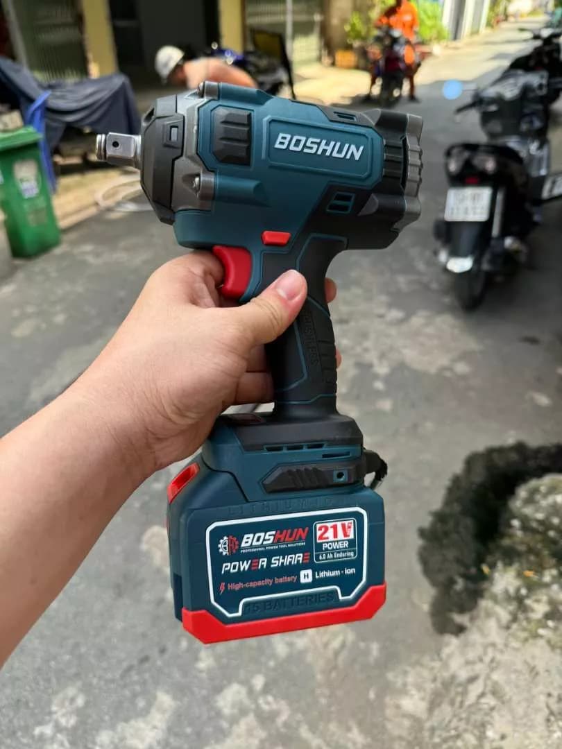 Máy siết bulong pin Bossun BS-IW950N (950N.m) - Đầu 1/2 inch mở ốc 36mm — ảnh đánh giá khách hàng 1