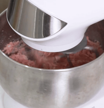 Máy Nhào Bột Venko Cỡ Lớn 3.5 Lít - Tặng Ngay 3 Đầu Trộn - Nhào Bột, Đánh Trứng, Quết Chả Giò — QUẾT CHẢ GIÒ